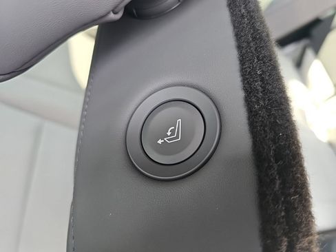 Certified 2026 Hyundai Ioniq 9 SEL AWD/4WD image 33