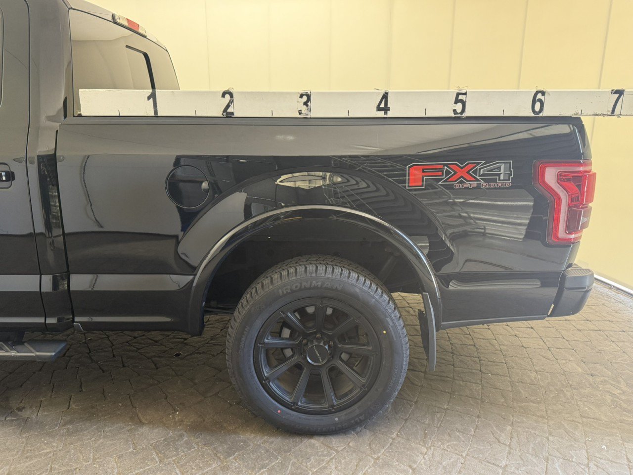 Used 2017 Ford F150 XLT w/ Equipment Group 302A Luxury AWD/4WD image 5