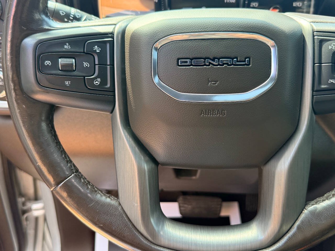 Used 2023 GMC Sierra 2500 Denali w/ Denali Ultimate Package AWD/4WD image 29