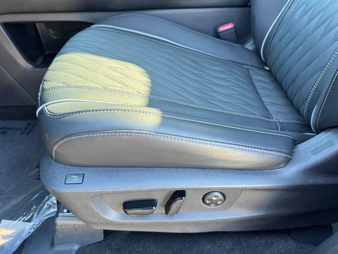 Used 2026 INFINITI QX60 Autograph w/ Dark Cargo Package image 19