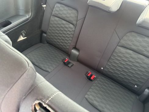 Used 2024 Nissan Pathfinder SV image 19