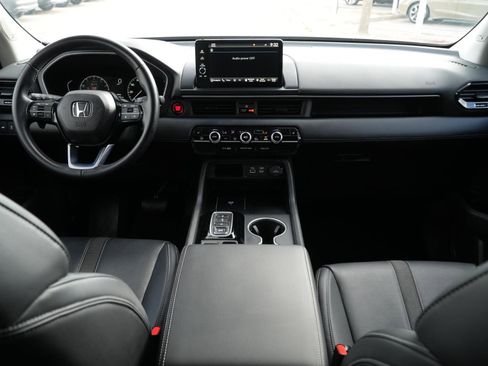 Used 2023 Honda Pilot Touring image 22