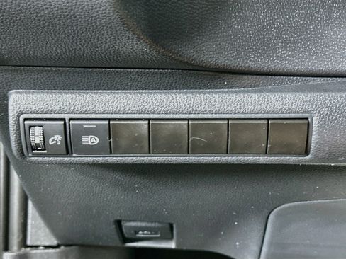 Used 2024 Toyota Corolla LE FWD image 17