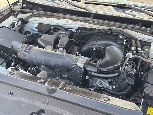 Used 2021 Toyota 4Runner Limited AWD/4WD image 13