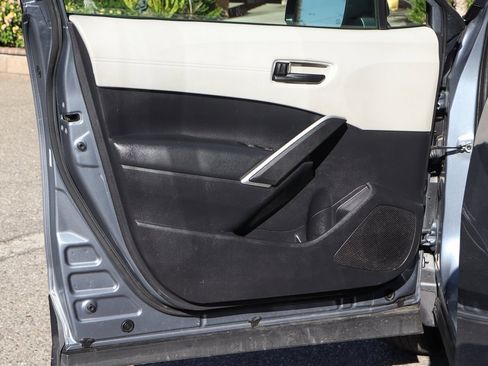 Used 2022 Toyota Corolla Cross L image 15