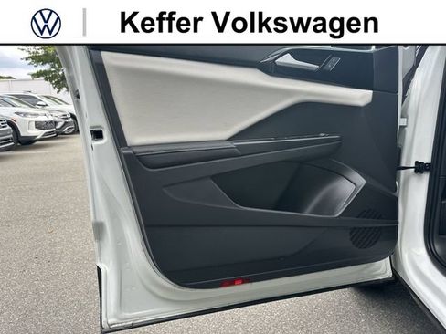 Used 2025 Volkswagen Taos S FWD image 14