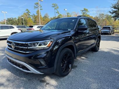 Used 2022 Volkswagen Atlas SE w/ Panoramic Sunroof Package