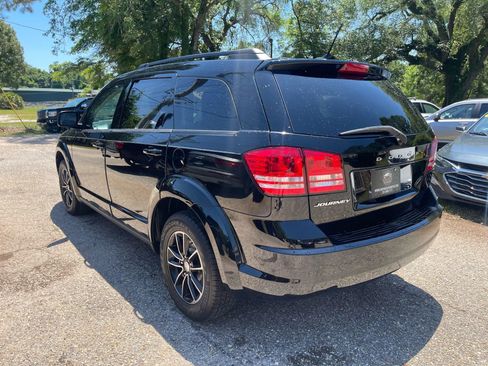 Used 2017 Dodge Journey SE w/ Flexible Seating Group image 13