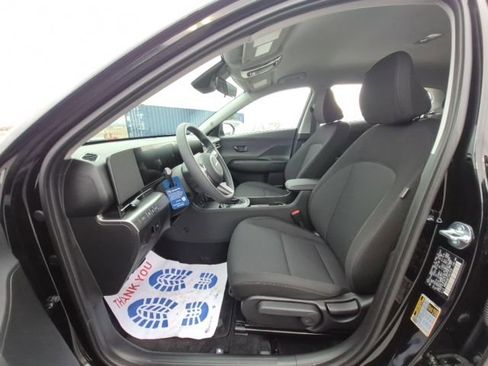 New 2026 Hyundai Kona SE image 9