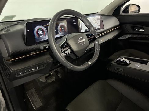 Used 2024 Nissan Ariya AWD image 21