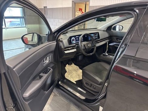 Certified 2025 Nissan Ariya AWD image 9