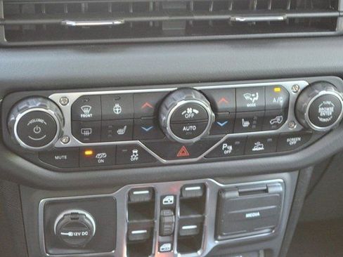 New 2025 Jeep Wrangler Unlimited Rubicon 392 image 28