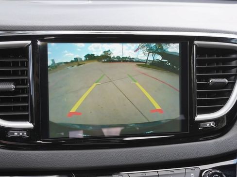 Used 2026 Chrysler Pacifica Select FWD image 13
