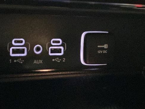 Used 2025 Jeep Grand Cherokee Laredo w/ Luxury Tech Group I AWD/4WD image 31