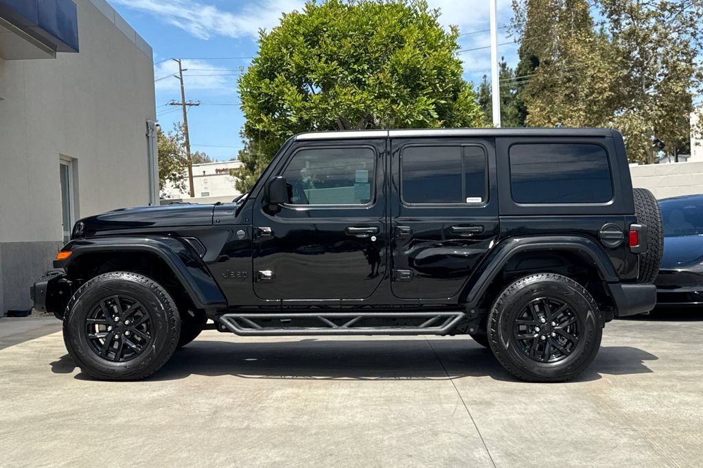 Used 2023 Jeep Wrangler Unlimited Sport AWD/4WD image 9