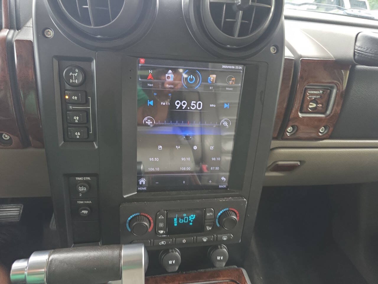 Used 2003 HUMMER H2 w/ Preferred Equipment Group AWD/4WD image 14