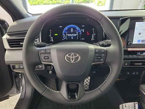 Used 2026 Toyota Camry SE FWD image 26