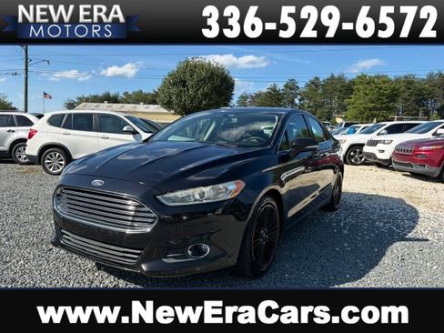 Used 2013 Ford Fusion SE FWD image 1