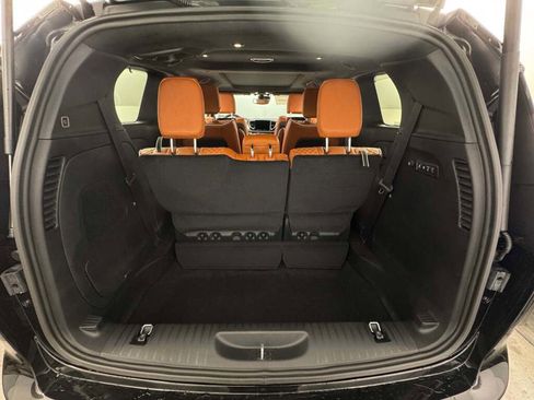 New 2026 Chrysler Pacifica Pinnacle image 24