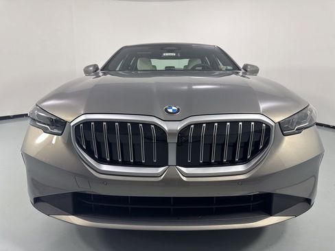 New 2026 BMW 530i xDrive AWD/4WD image 2