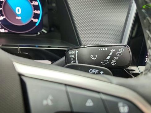 Used 2025 Volkswagen Atlas Cross Sport SEL Premium R-Line image 46