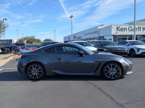 Used 2024 Toyota GR86 image 6