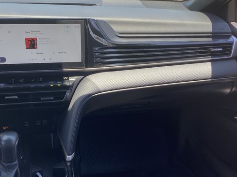 Used 2026 Toyota Camry SE w/ Multimedia Upgrade Package FWD image 15