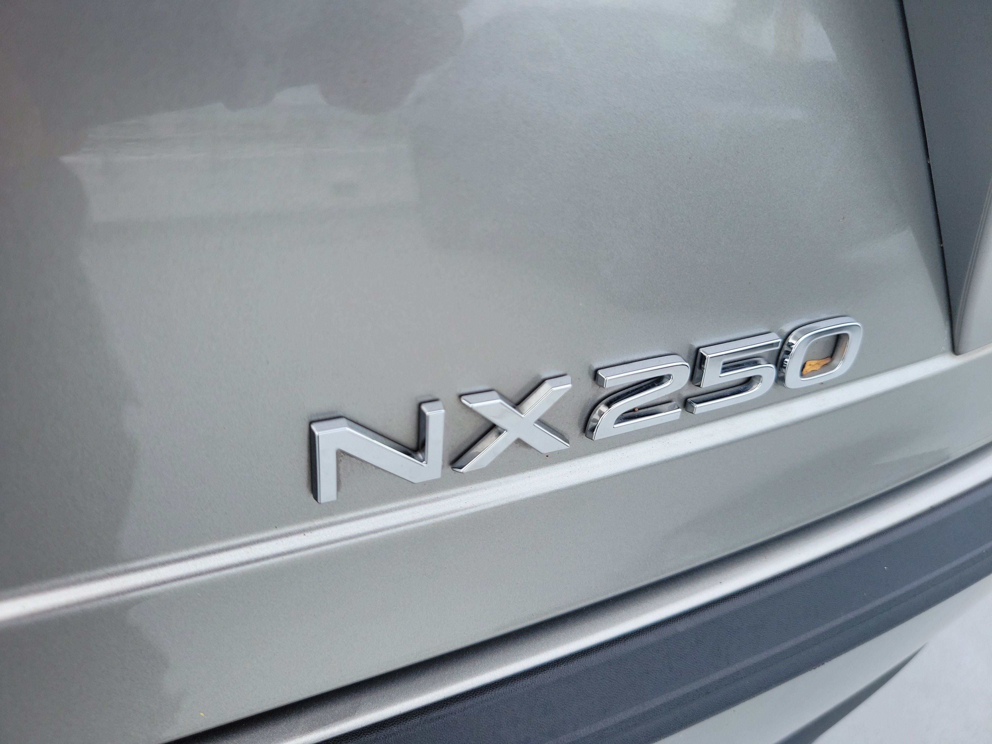 Used 2024 Lexus NX 250 FWD w/ Towing Package (2000 Lbs) image 8