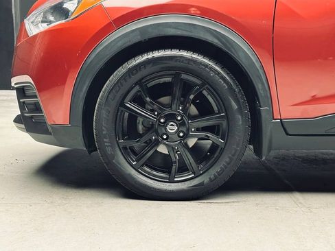 Used 2020 Nissan Kicks SV FWD image 33