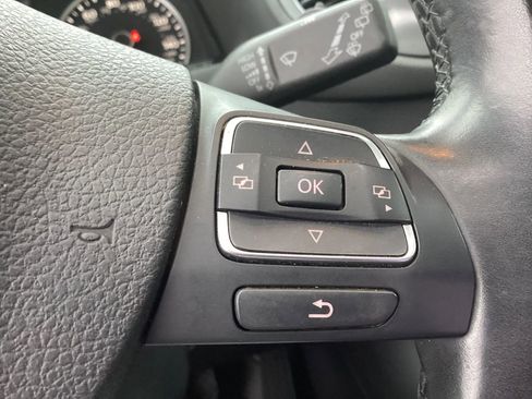 Used 2014 Volkswagen Tiguan SEL image 29