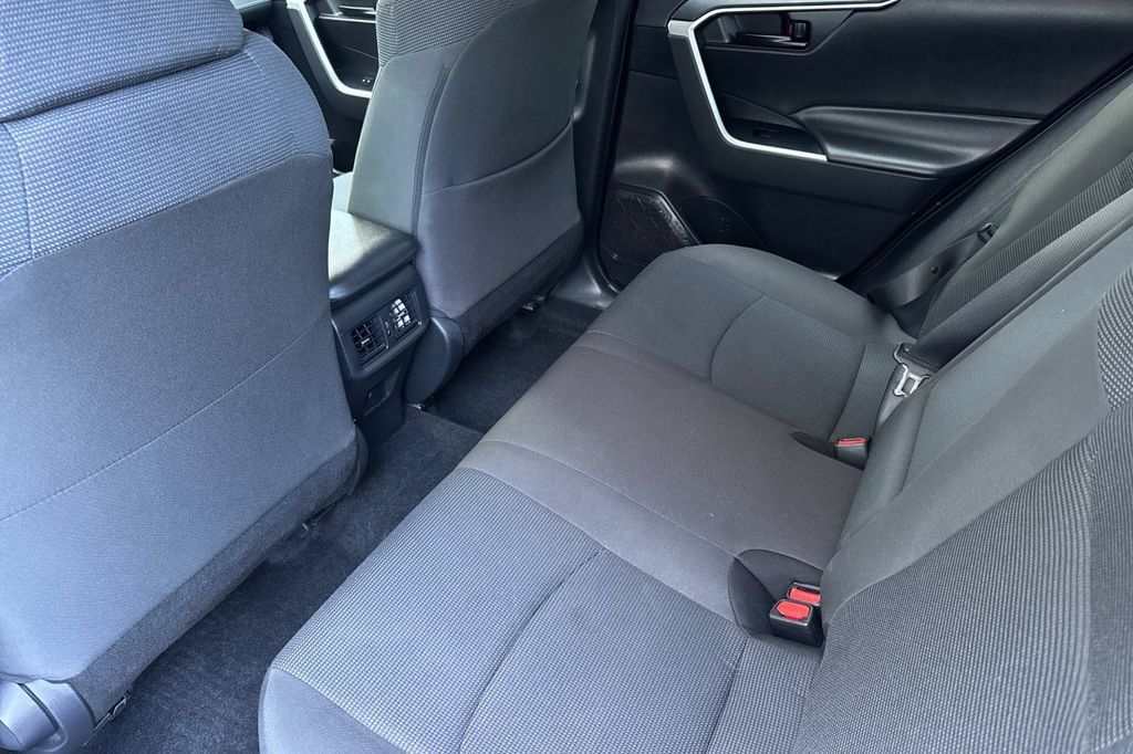 Certified 2023 Toyota RAV4 LE FWD image 11
