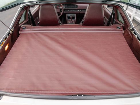 Used 1986 Porsche 944 Turbo image 37