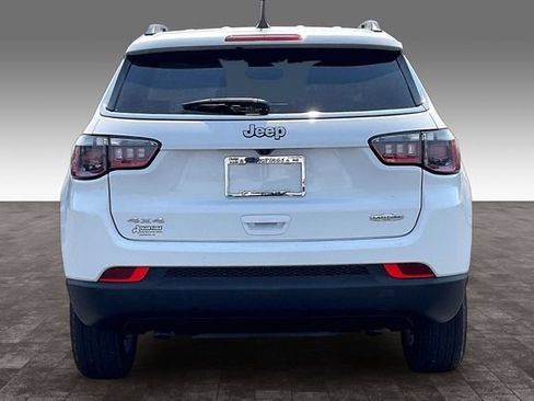 Used 2025 Jeep Compass Latitude AWD/4WD image 4