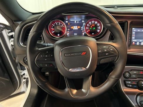 Used 2018 Dodge Challenger R/T image 12