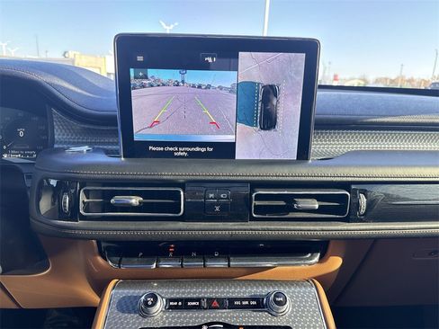 Used 2020 Lincoln Aviator Black Label w/ Class IV Trailer Tow Package image 24