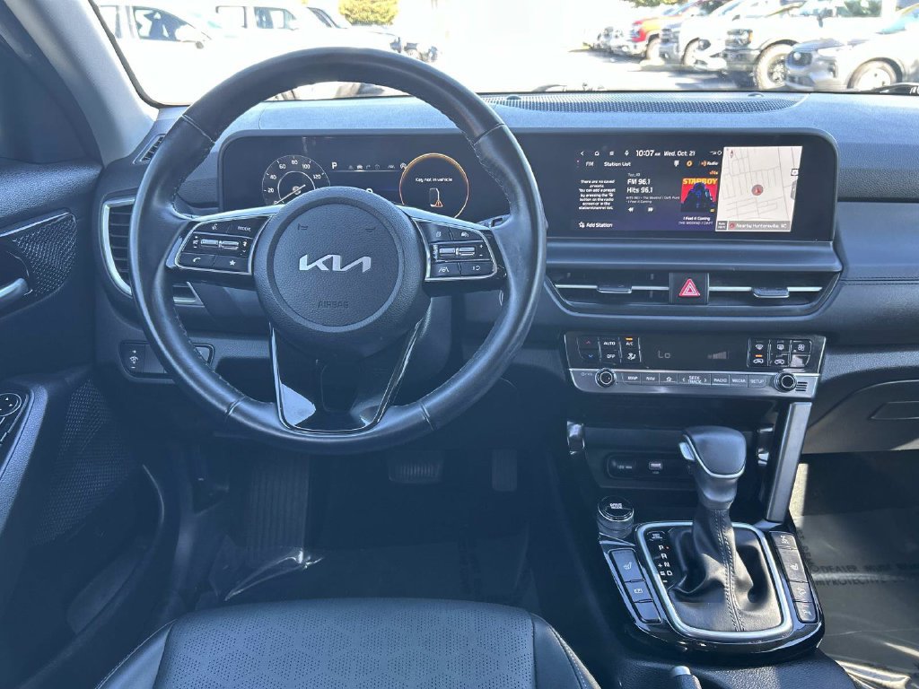 Used 2025 Kia Seltos EX AWD/4WD image 18