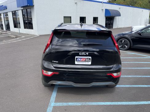Used 2023 Kia Niro Wind w/ Wind Preserve Package FWD image 4