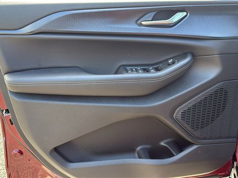 New 2025 Jeep Grand Cherokee Laredo X image 16