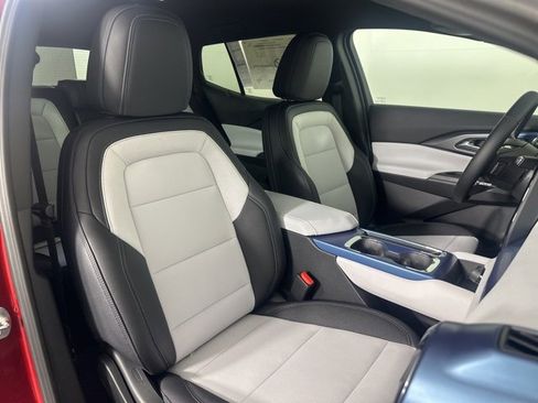 New 2026 Chevrolet Equinox EV LT image 16