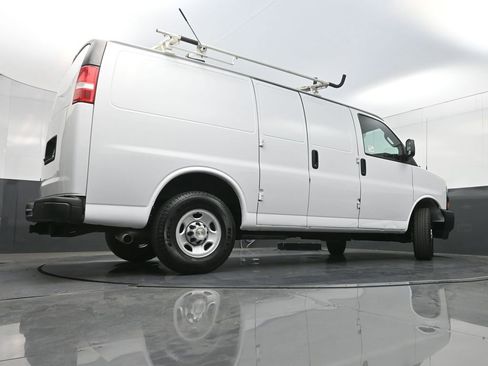 Used 2022 Chevrolet Express 2500 w/ Driver Convenience Package RWD image 26