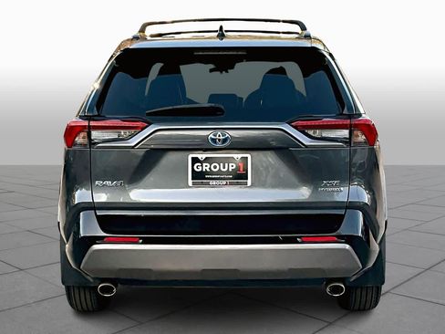 Used 2021 Toyota RAV4 XSE image 4