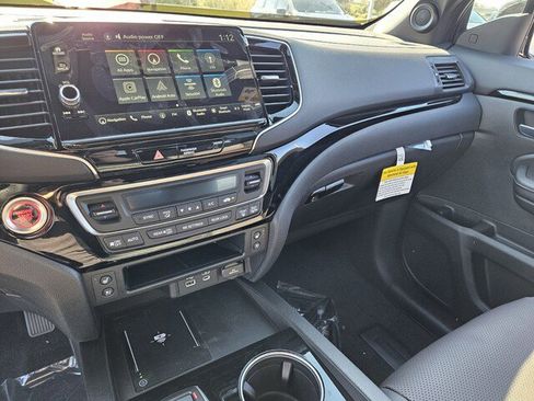New 2026 Honda Ridgeline Black Edition image 13