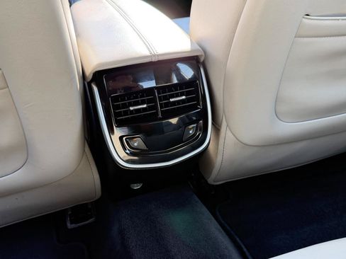 Used 2016 Cadillac XTS Luxury FWD image 32