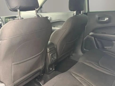 Used 2018 Jeep Compass Sport FWD image 17
