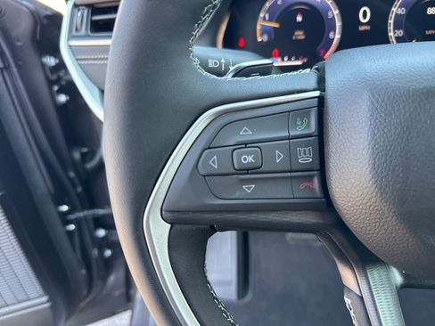 New 2025 Jeep Grand Cherokee L Laredo w/ Luxury Tech Group I image 15