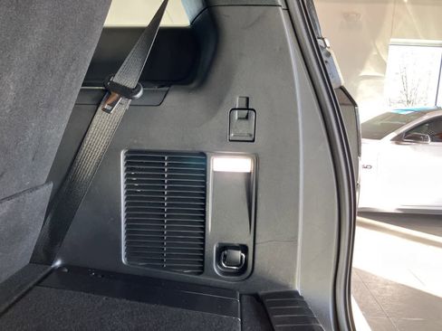 Used 2023 Ford Expedition Platinum image 39