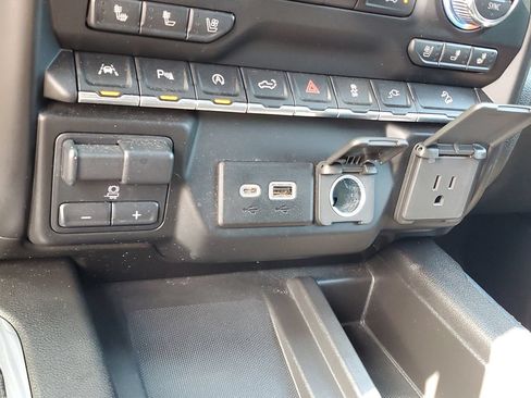 Used 2020 GMC Sierra 1500 AT4 w/ AT4 Premium Package AWD/4WD image 25