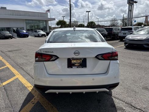 Used 2025 Nissan Versa SV image 7