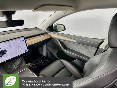 Used 2024 Tesla Model Y Long Range AWD/4WD image 24