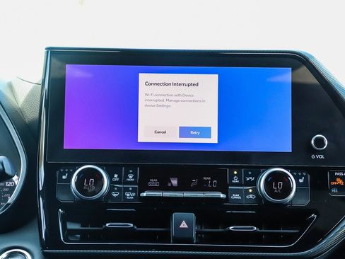 Certified 2024 Toyota Highlander XSE FWD image 17